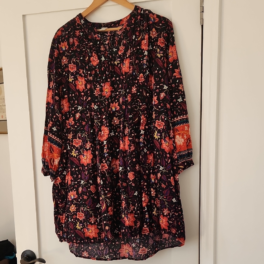 FREE SHIPPING- Old Navy Boho Midi Dress - Black and Red